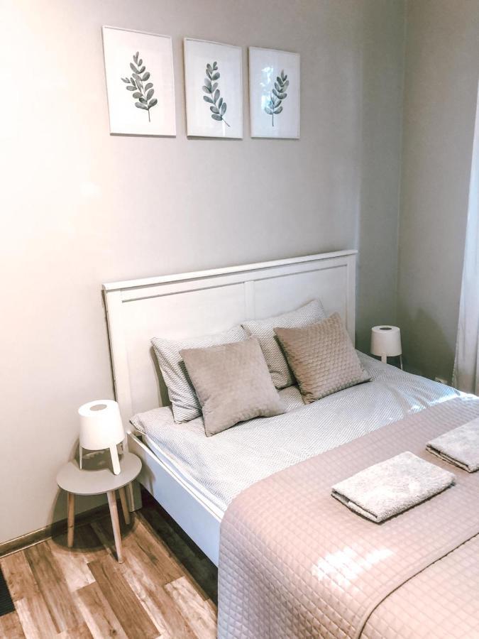 Bankowa 8 Guest Rooms Жельона Гора Екстериор снимка